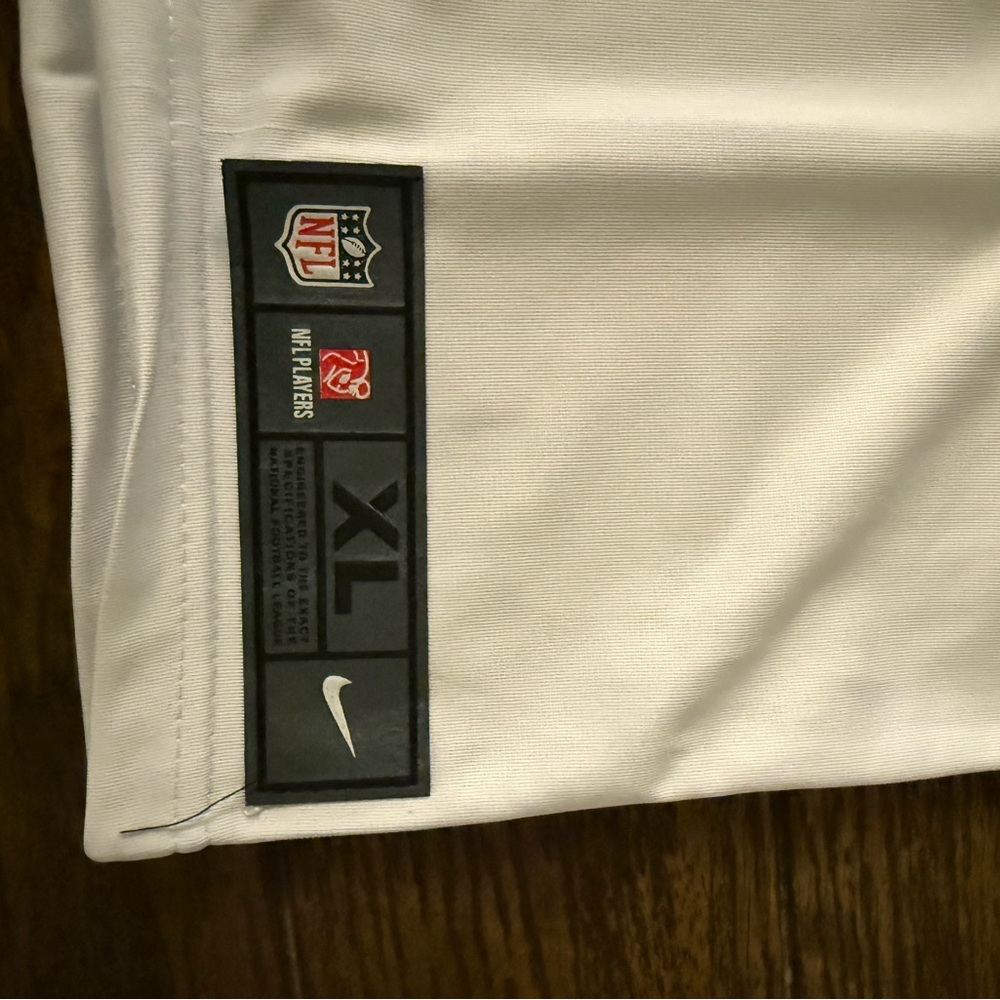 Tom Brady 12 Patriots/Buccaneers Split Jersey Super Bowl - Picture 8 of 9